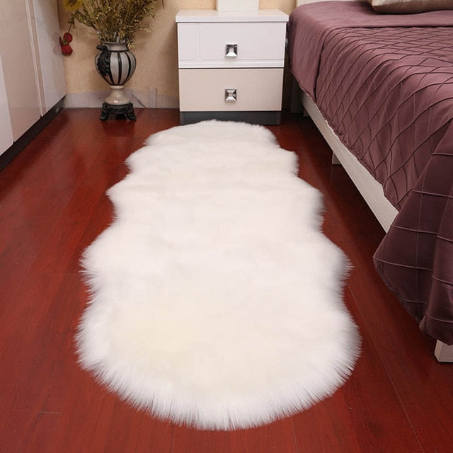 Teppich aus weichem Plüsch für Schlafzimmer
